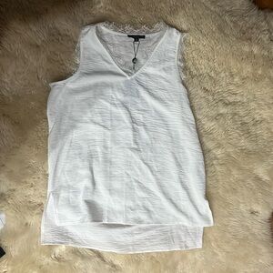 size xs adrianna papell white with lace detail tank top